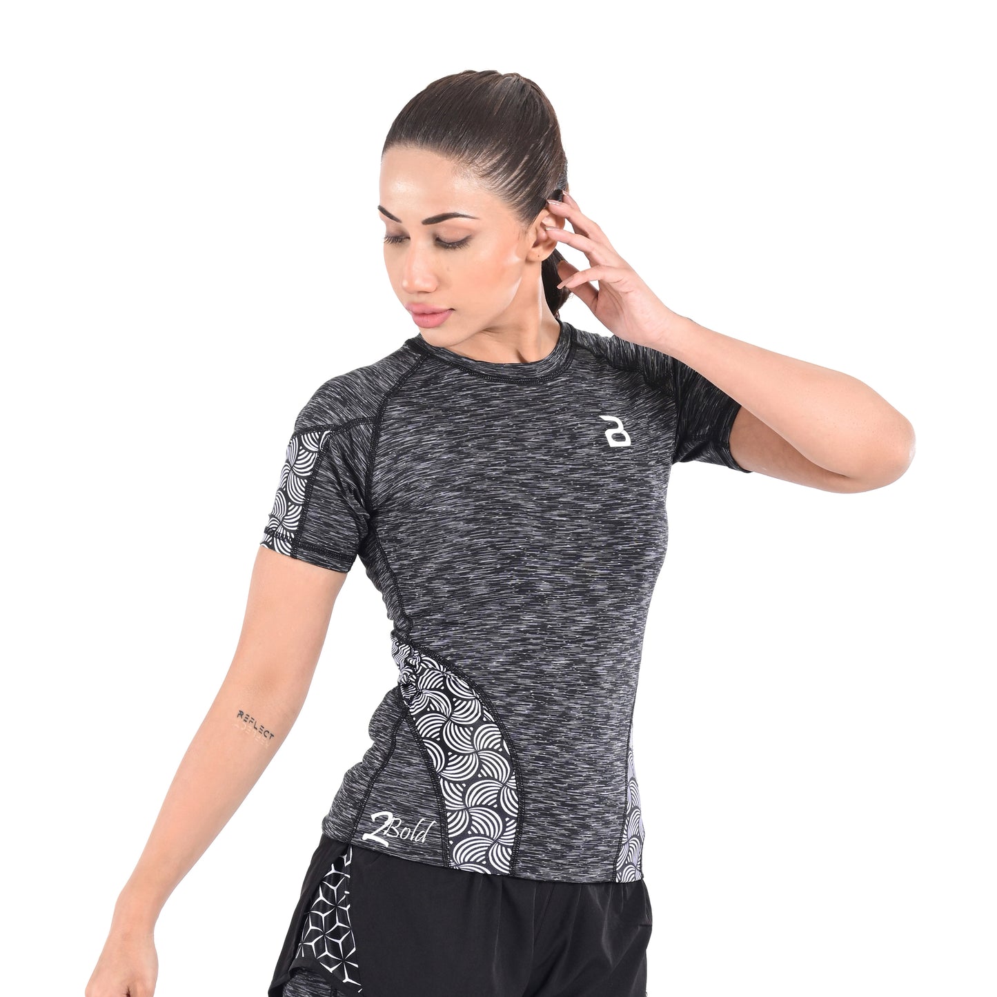 2Bold Grey Black Women’s Rash Guard –Long Sleeve Compression Shirt for MMA, BJJ, Yoga, Surf, Running & Gym Training Women Half sleeve Rash guard