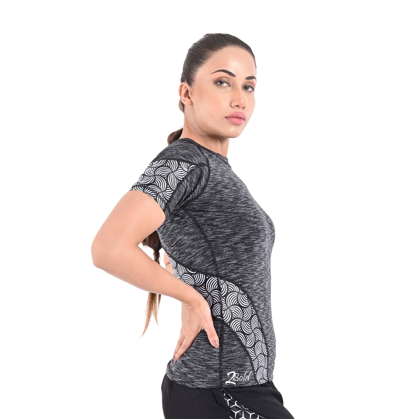2Bold Grey Black Women’s Rash Guard –Long Sleeve Compression Shirt for MMA, BJJ, Yoga, Surf, Running & Gym Training Women Half sleeve Rash guard
