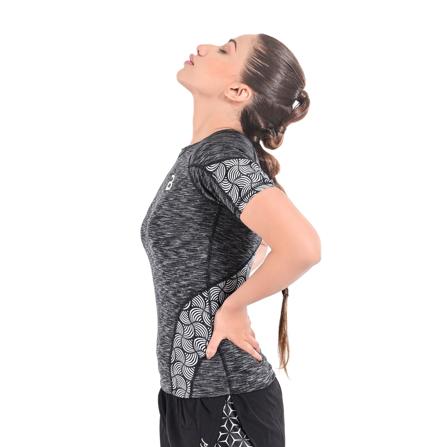 2Bold Grey Black Women’s Rash Guard –Long Sleeve Compression Shirt for MMA, BJJ, Yoga, Surf, Running & Gym Training Women Half sleeve Rash guard