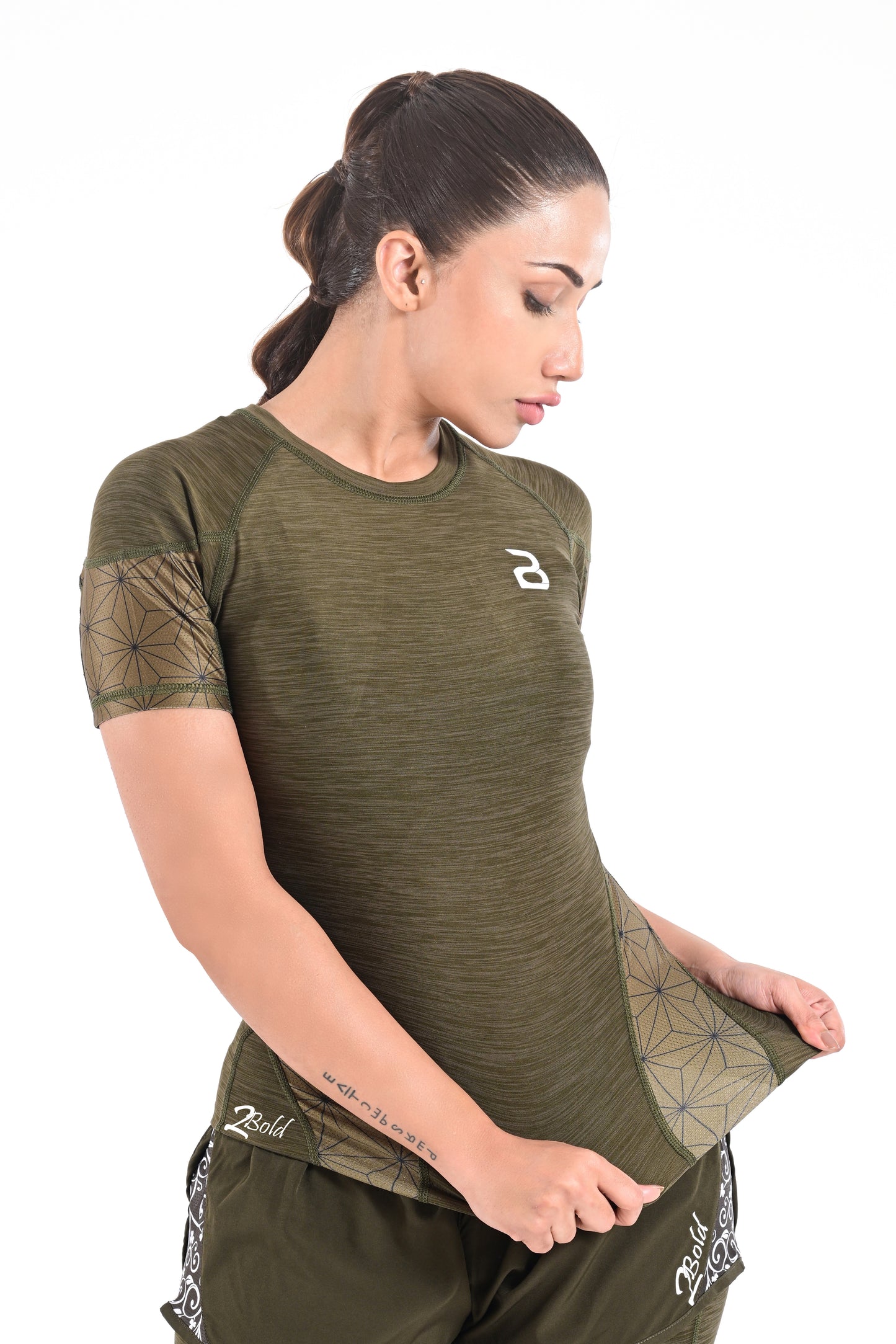 2Bold Green Women’s Rash Guard –Long Sleeve Compression Shirt for MMA, BJJ, Yoga, Surf, Running & Gym Training Women Half sleeve Rash guard