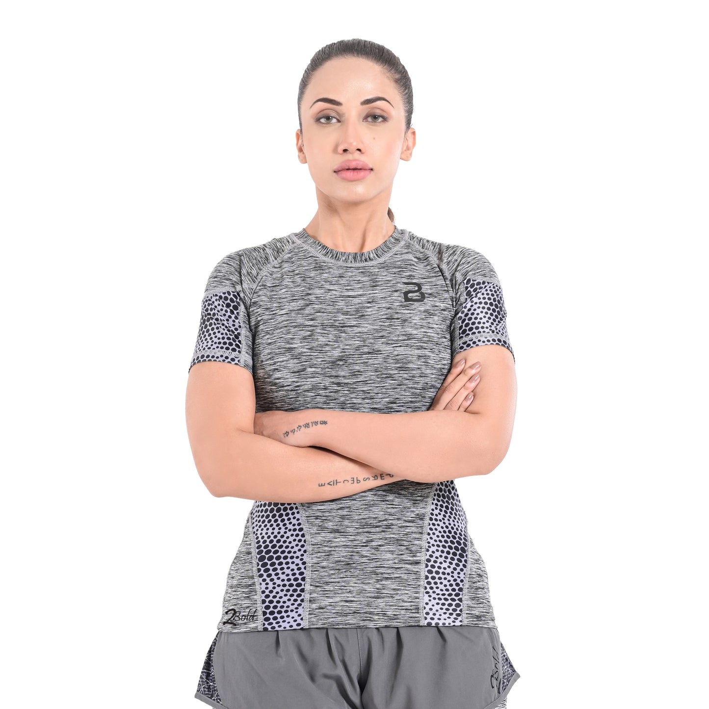 2Bold Grey Women’s Rash Guard –Long Sleeve Compression Shirt for MMA, BJJ, Yoga, Surf, Running & Gym Training Women Half sleeve Rash guard